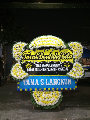 Papan Bunga Duka di Kei Besar